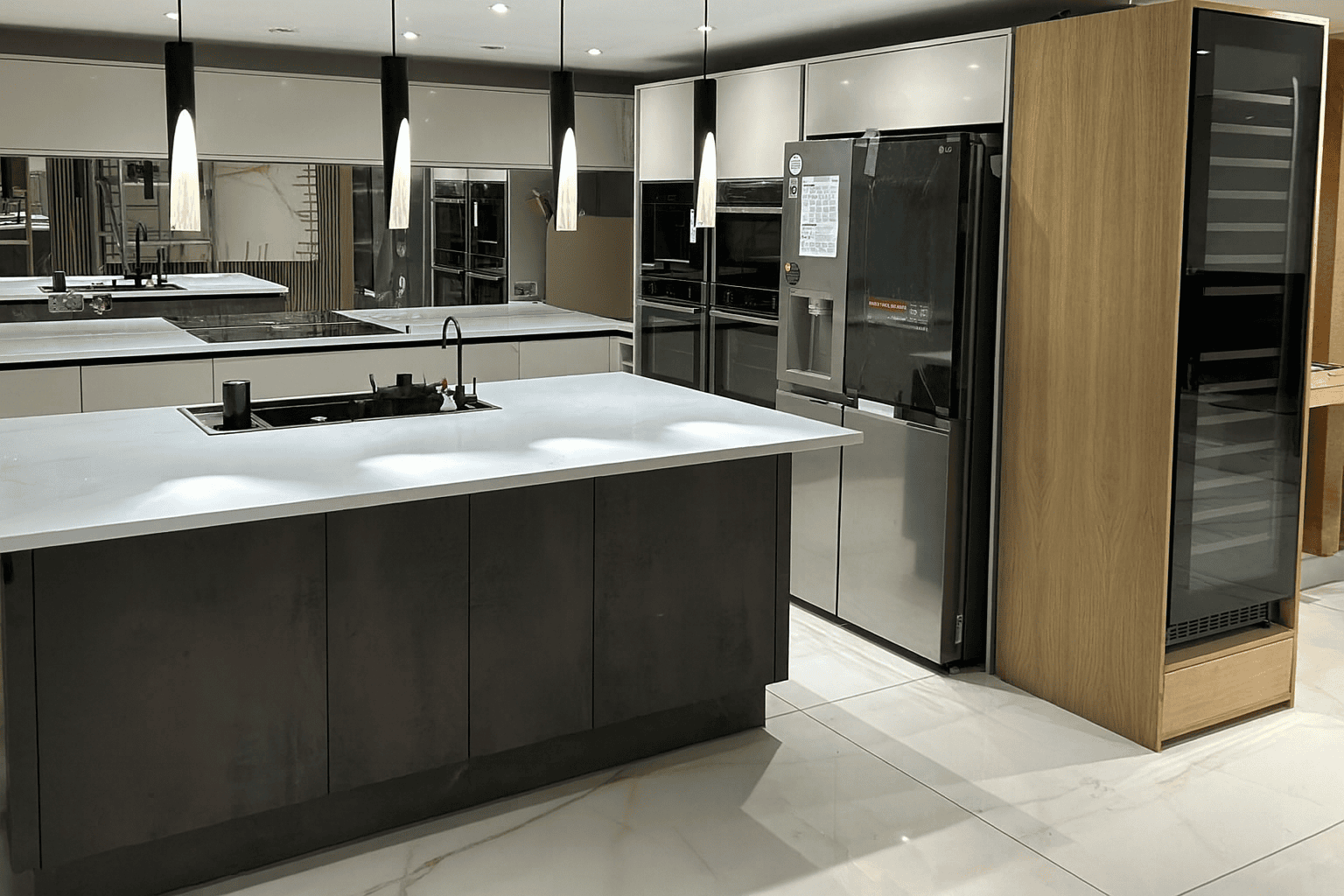 Contemporary Kitchen Fit-Out